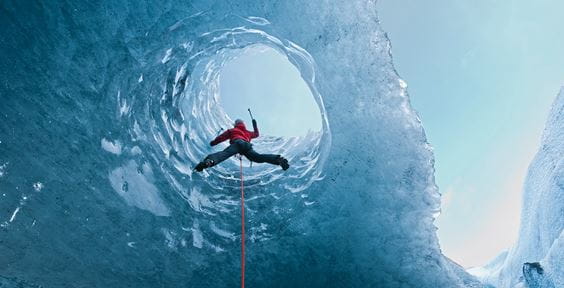 Mann auf der Eiswand